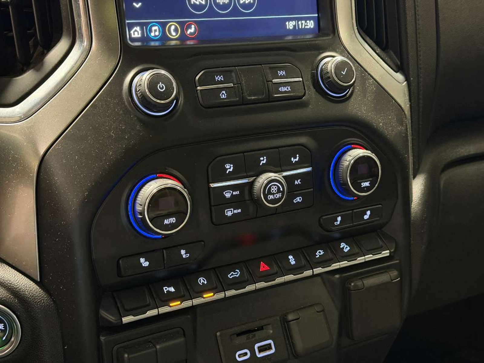 Chevrolet SILVERADO 5.3 LT TRAILBOSS 4X4 Z71 AT 4P 2020 - Imagen 17 de 17
