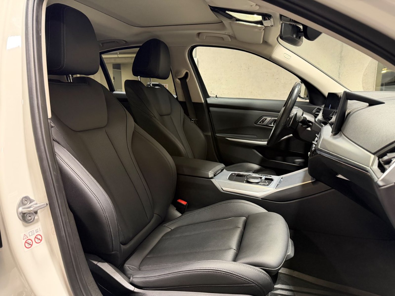 BMW 320 2023 - Imagen 9 de 20