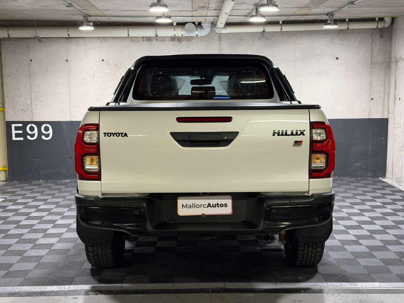 Toyota HILUX 2.8 GR-S DIESEL 4X4 DOB. CAB. AT 4P 2026 - Foto 5 de 20