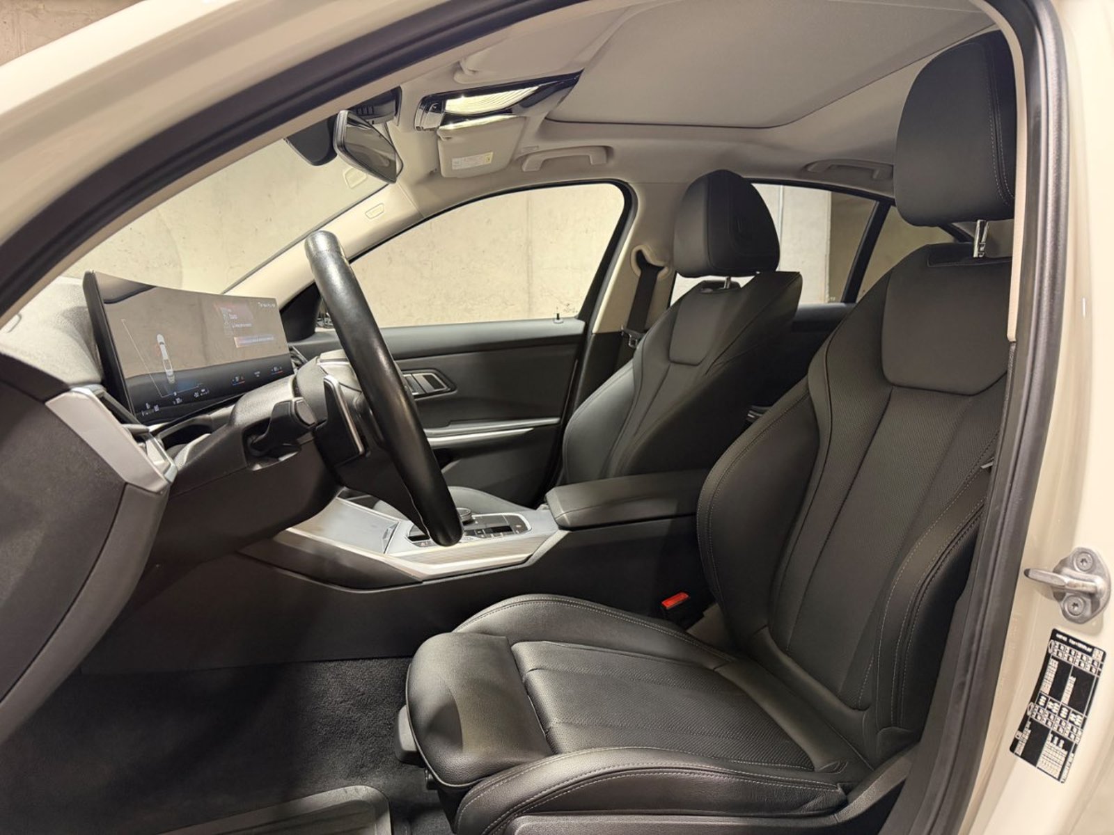 BMW 320 2023 - Imagen 10 de 20