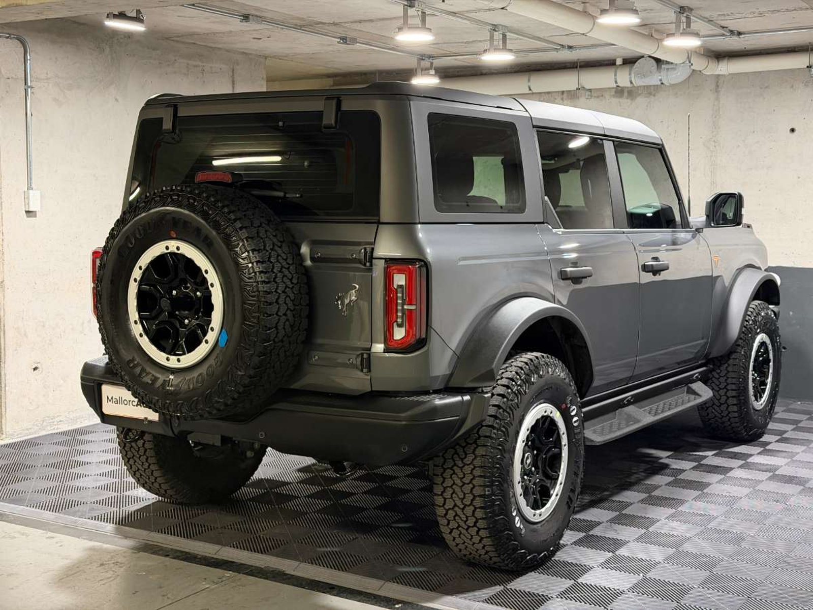 Ford BRONCO 2.7 BADLANDS 4WD AT 5P 2026 - Imagen 6 de 18