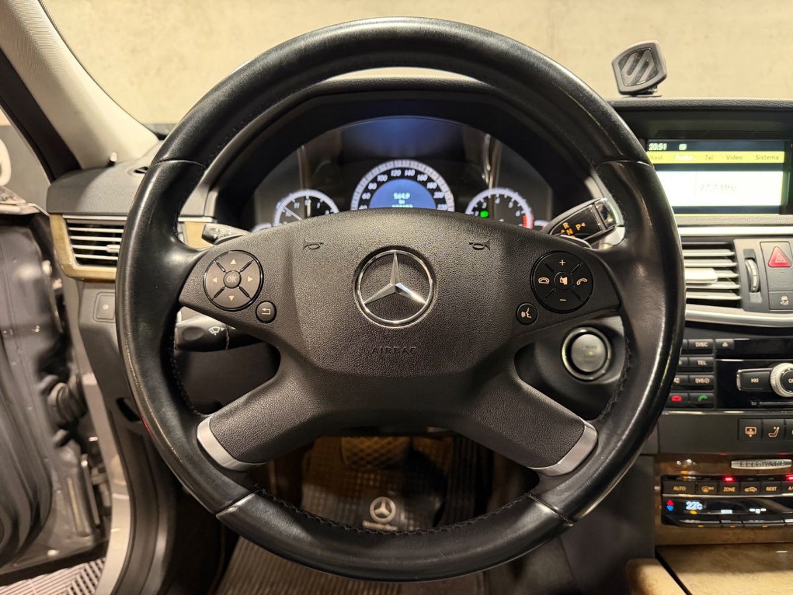 Mercedes-Benz E500 AVANTGARD 2011 - Imagen 15 de 20