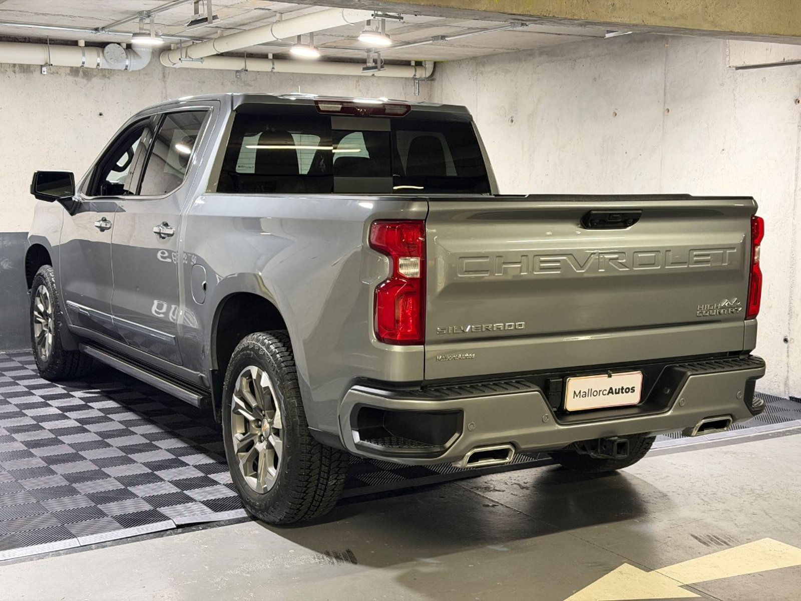 Chevrolet SILVERADO 3.0TD HIGH COUNTRY AUTO DC 4WD R 3.0TD HIGH COUNTRY AUTO DC 4WD R 2025 - Foto 4 de 20