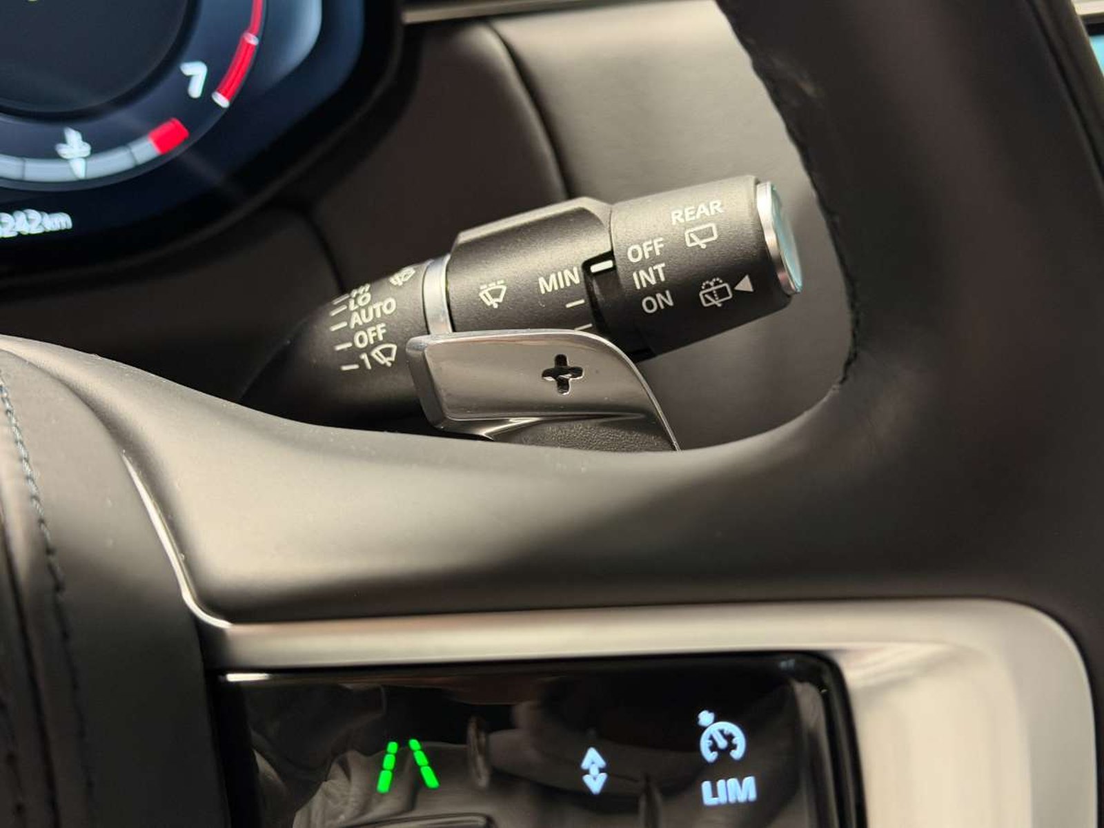 Land Rover RANGE ROVER SE 2024 - Imagen 17 de 20