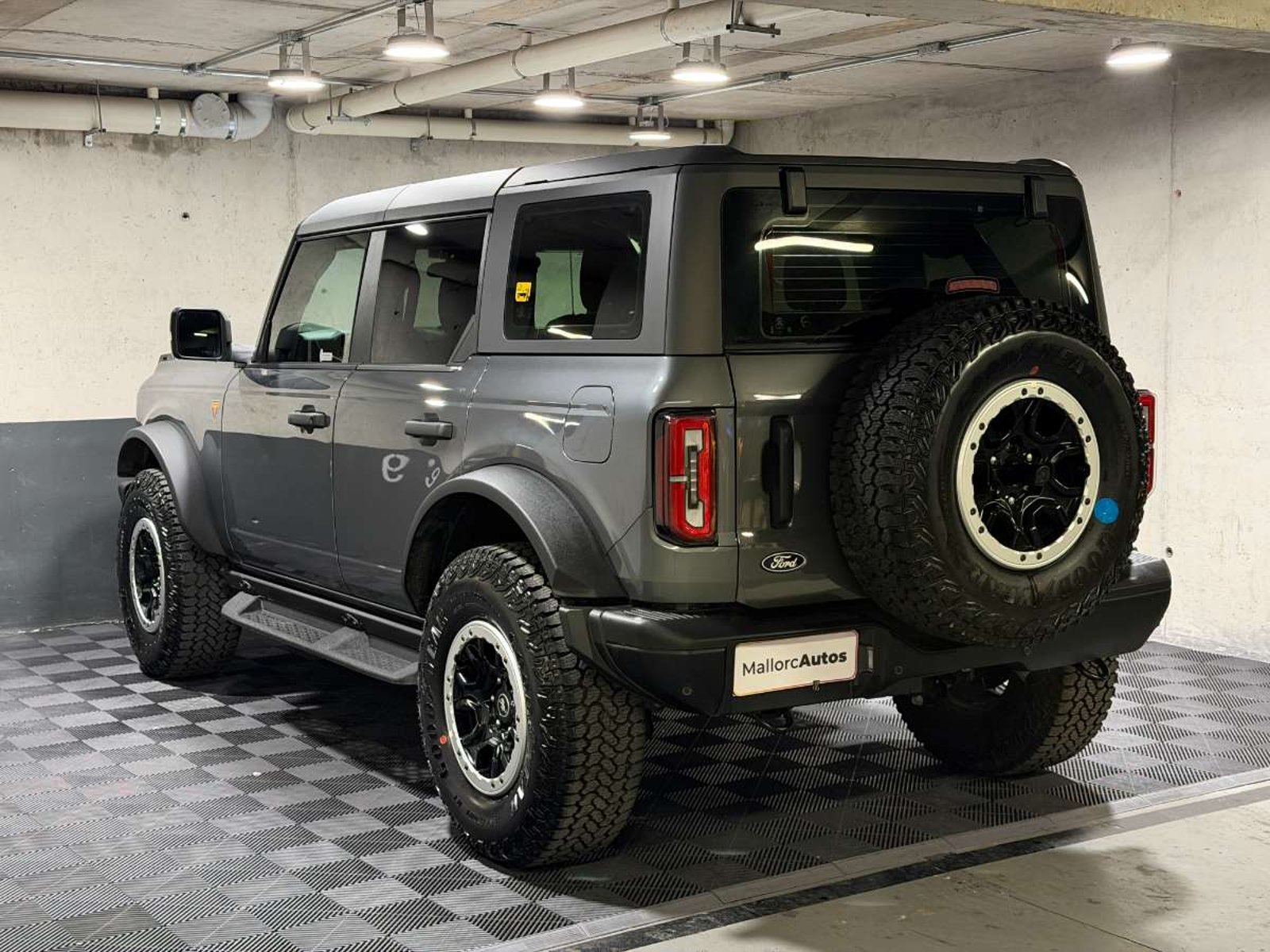 Ford BRONCO 2.7 BADLANDS 4WD AT 5P 2026 - Imagen 4 de 18
