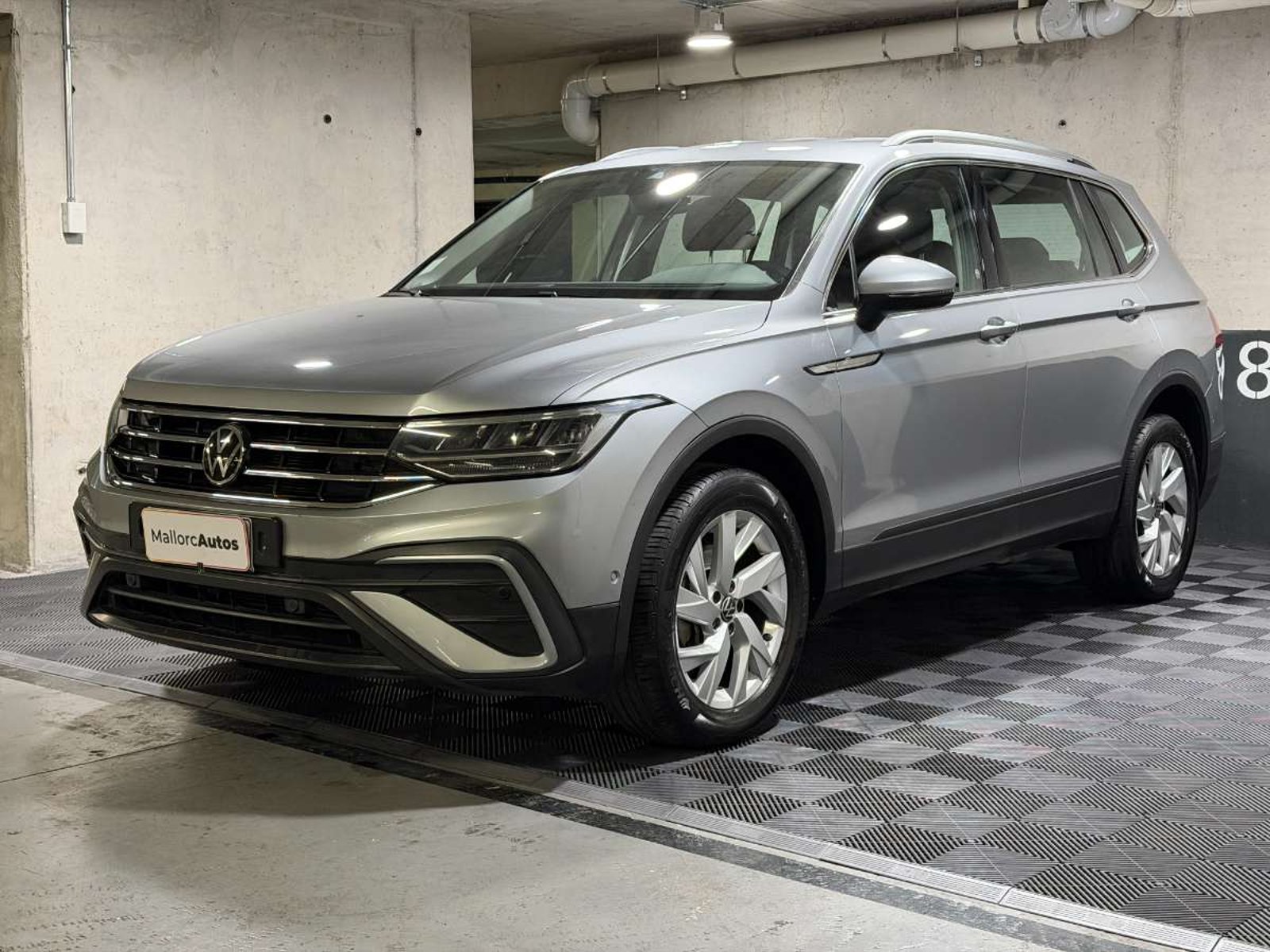 Volkswagen TIGUAN 1.4 TSI COMFORTLINE 4X2 AT 5P 2023 - Foto 3 de 20
