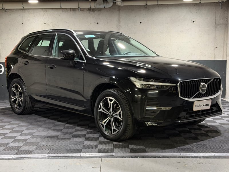 Volvo XC60 2.0 B5 MOMENTUM HYBRID 4X4 AT 5P 2022