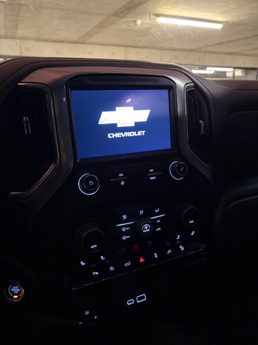 CHEVROLET SILVERADO 5.3 LT TRAILBOSS 4X4 Z71 AT 4P 2022 - Imagen 17 de 18