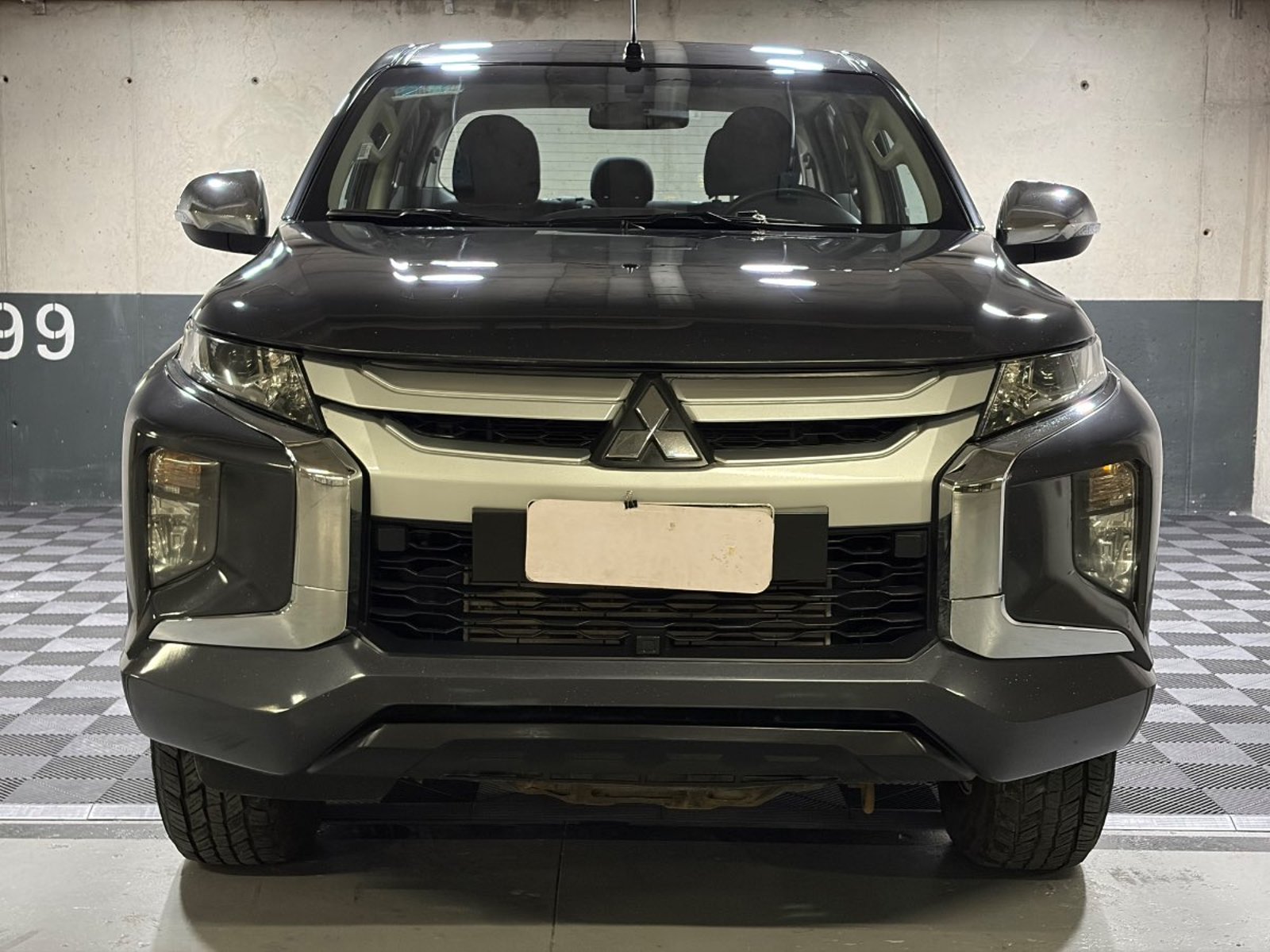 Mitsubishi L200 2.2 KATANA CRT DIESEL DOB. CAB. 4X4 MT 4P 2024 - Imagen 3 de 19