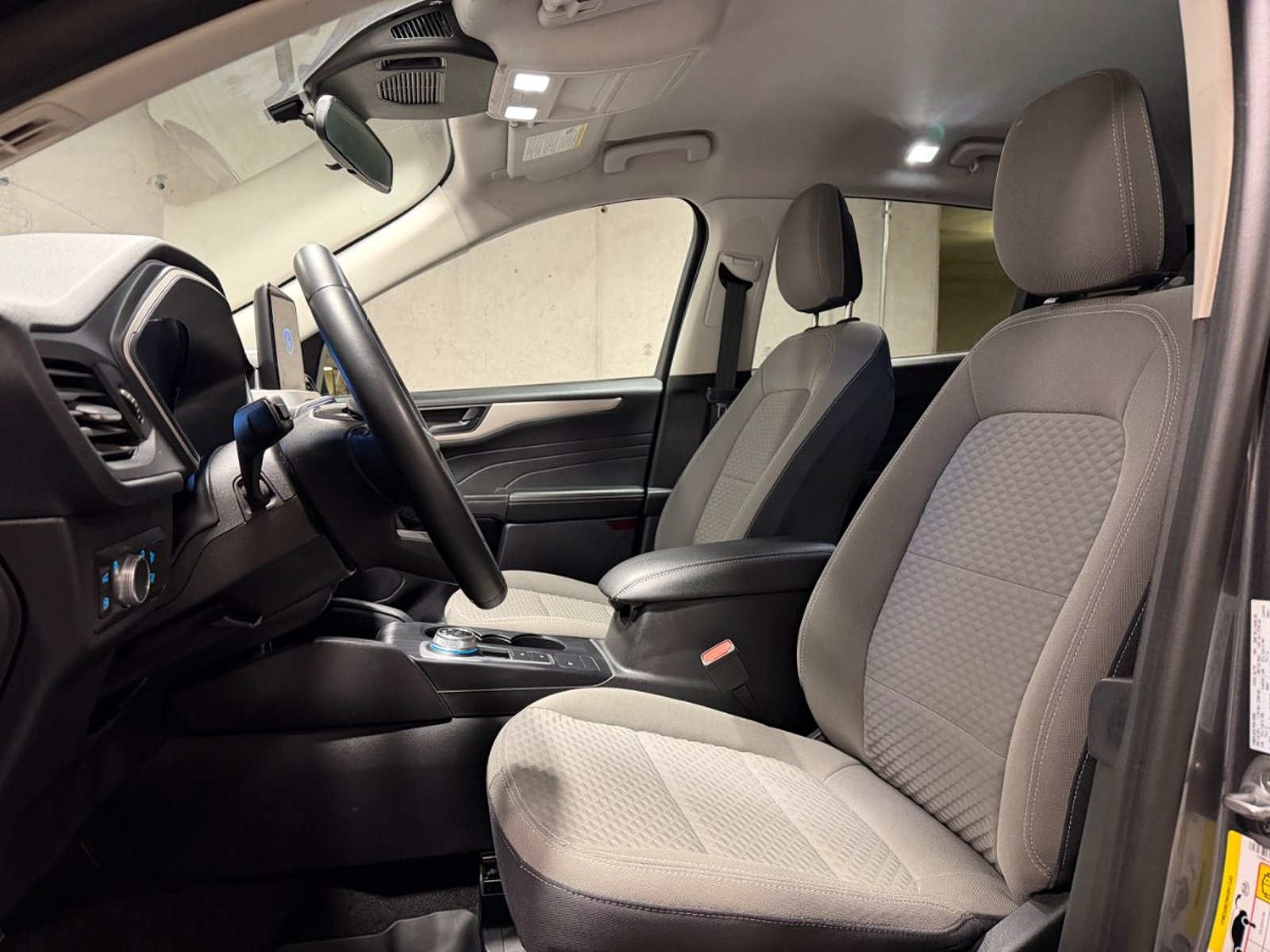 Ford ESCAPE 2.5 ATKINSON SE HIBRIDO FWD AT 5P 2023 - Imagen 10 de 20
