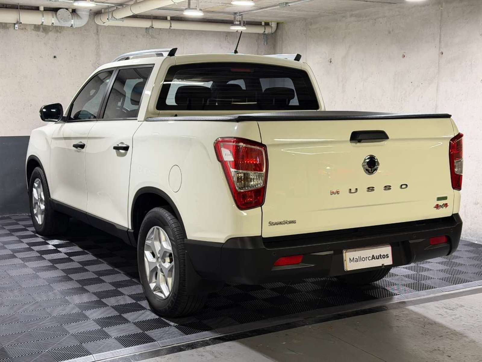 SsangYong MUSSO 2.2 LIMITED TD DIESEL 4WD AT6 4P 2022 - Foto 4 de 20