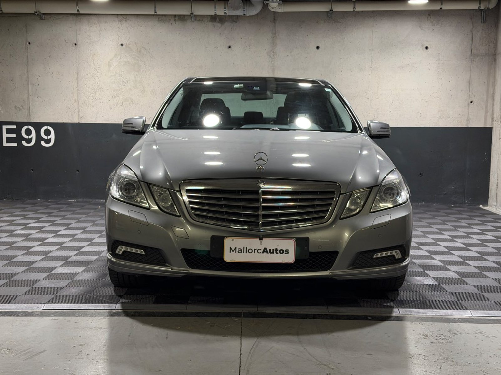 Mercedes-Benz E500 AVANTGARD 2011 - Foto 2 de 20