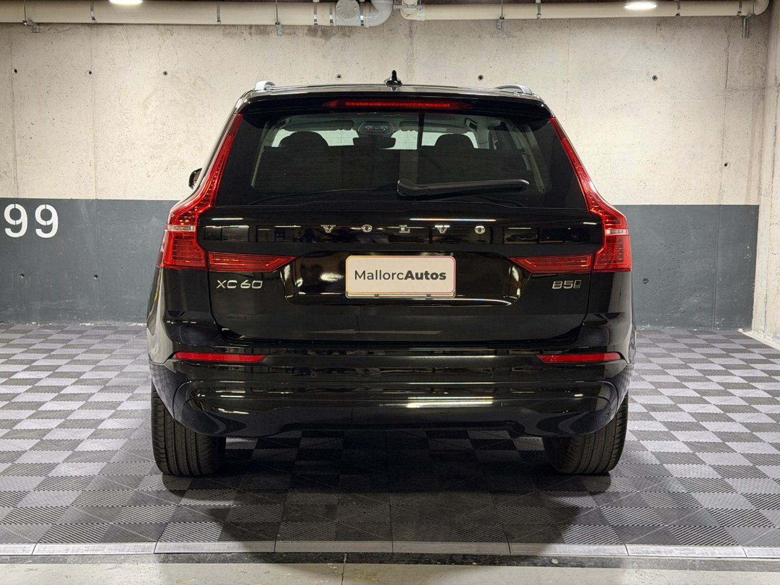 Volvo XC60 2.0 B5 MOMENTUM HYBRID 4X4 AT 5P 2022 - Imagen 5 de 17