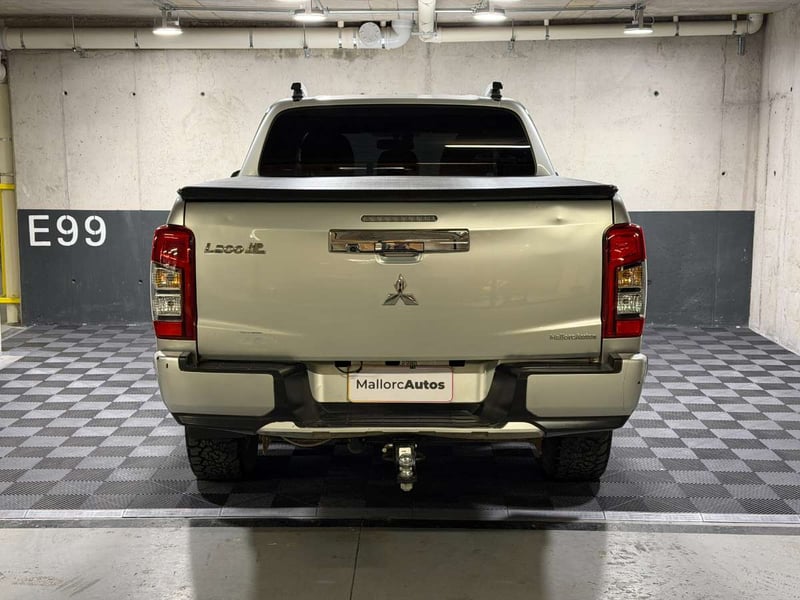 Mitsubishi L200 2.4 DAKAR CRS DIESEL DOB. CAB. 4X4 MT 4P 2023 - Imagen 5 de 16