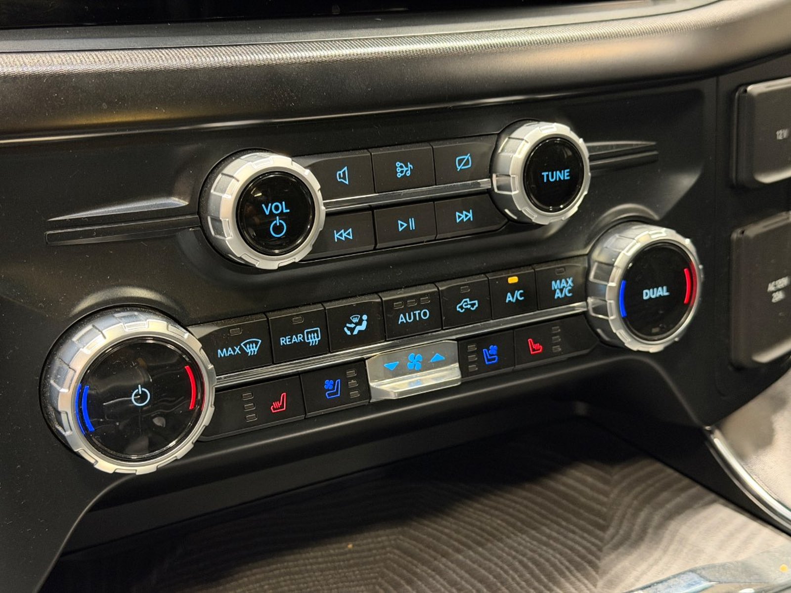 Ford F-150 3.5 PLATINUM HEV HYBRID DOB. CAB. 4X4 AT 4P 2024 - Imagen 19 de 20