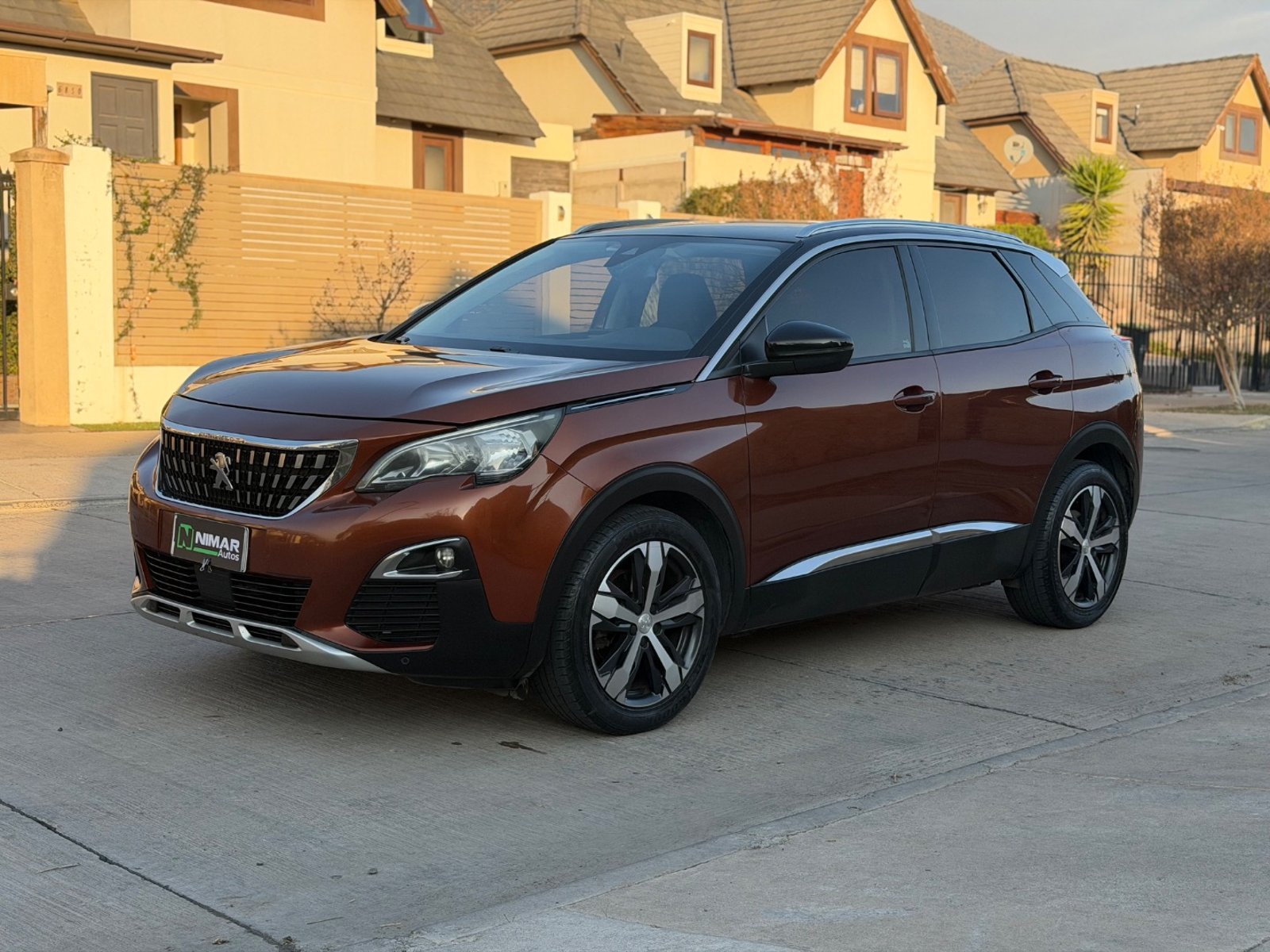 PEUGEOT 3008 ALLURE BLUEHDI 1.5 AUT 2019 - Foto 5 de 12