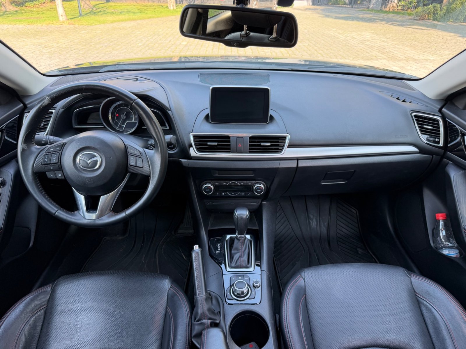 Mazda Mazda3 Sport 2017 - Imagen 10 de 12