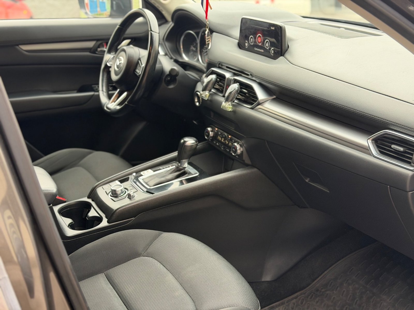 Mazda CX-5 R 2.0 4x2 AT 2018 - Imagen 8 de 12