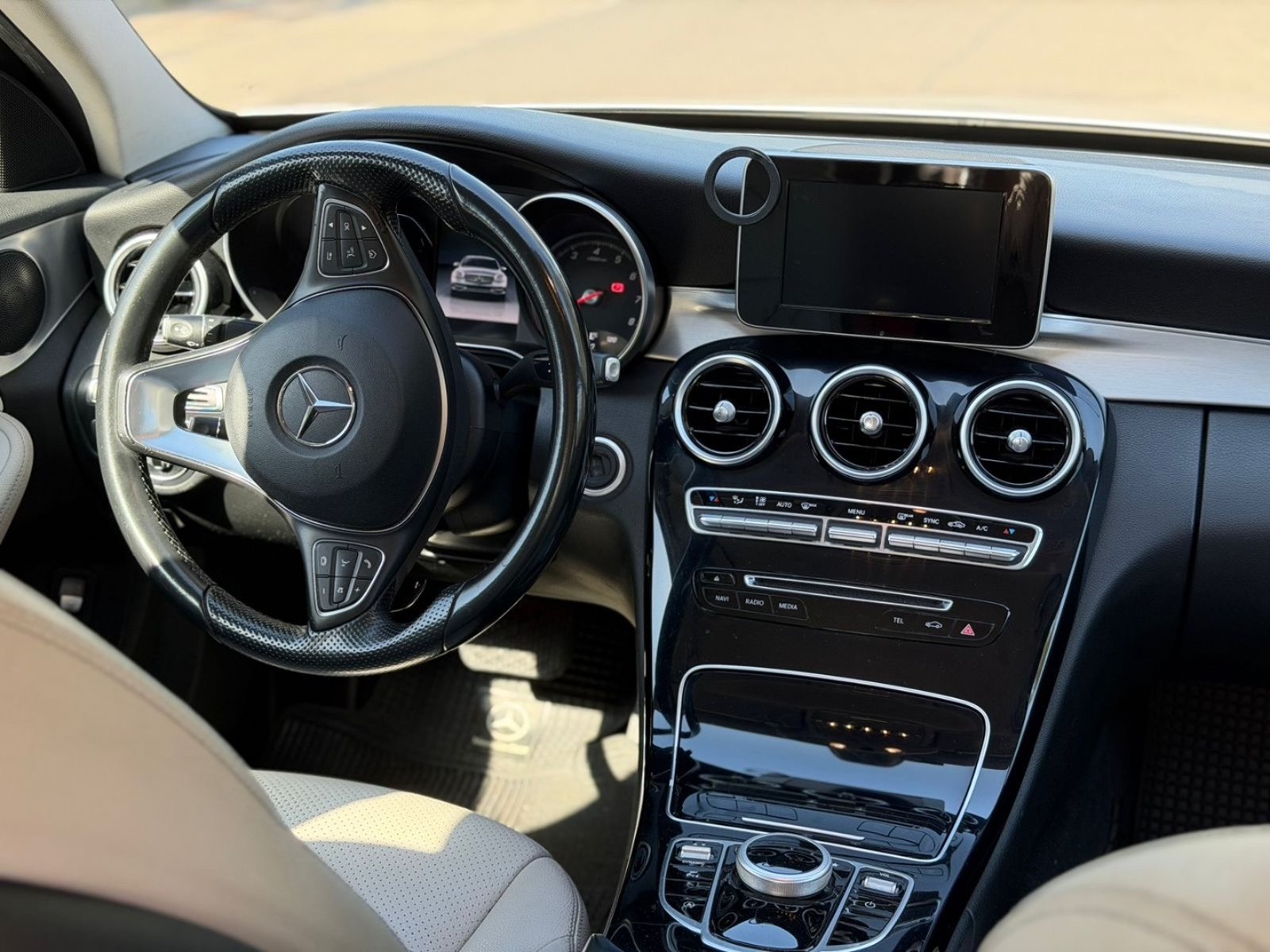 Mercedes-Benz C180 2016 - Imagen 10 de 11