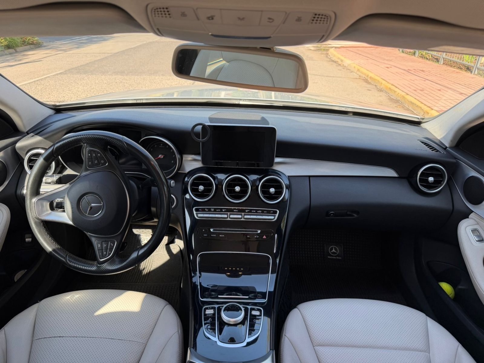 Mercedes-Benz C180 2016 - Imagen 9 de 11