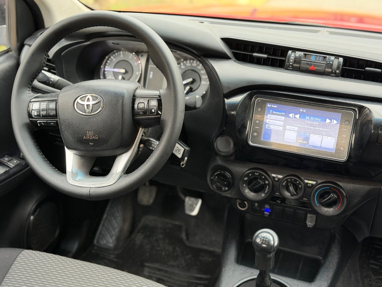 TOYOTA HILUX DCAB 4X4 4P 2.4 2024 - Imagen 8 de 11