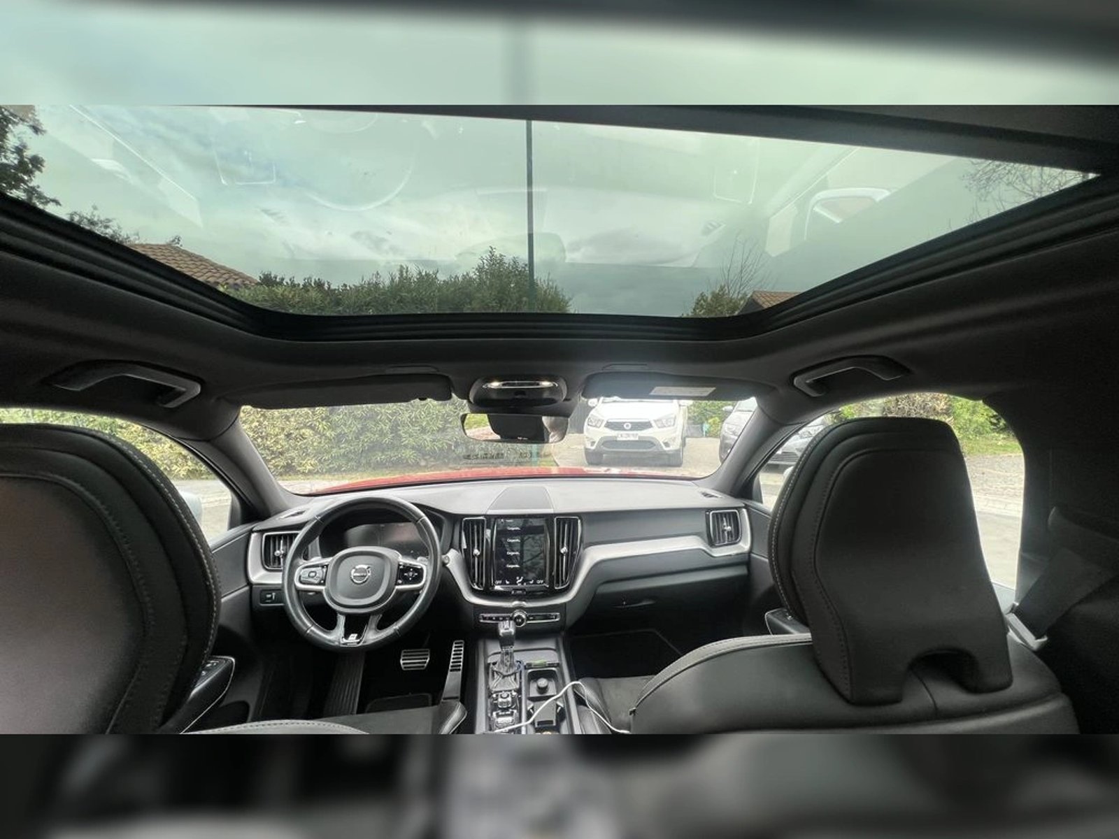 Volvo XC60 2019 - Imagen 12 de 17