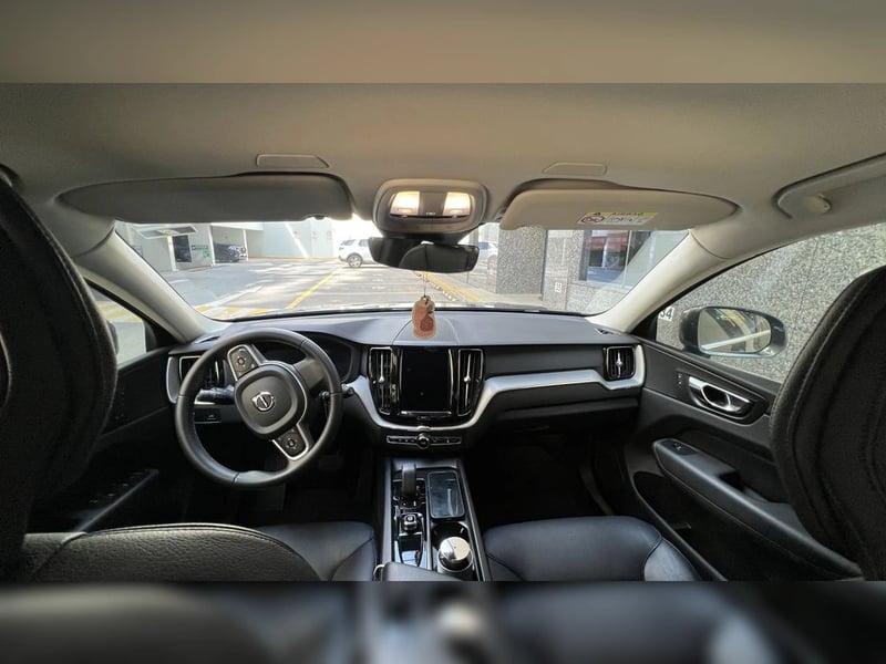 Volvo XC60 2022 - Imagen 10 de 16