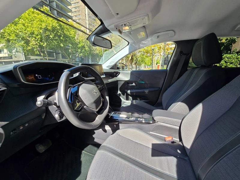 Peugeot 208 2023 - Imagen 9 de 17
