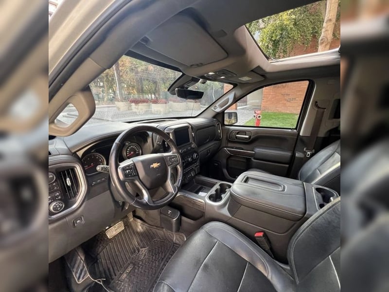 Chevrolet SILVERADO 2021 - Imagen 14 de 20