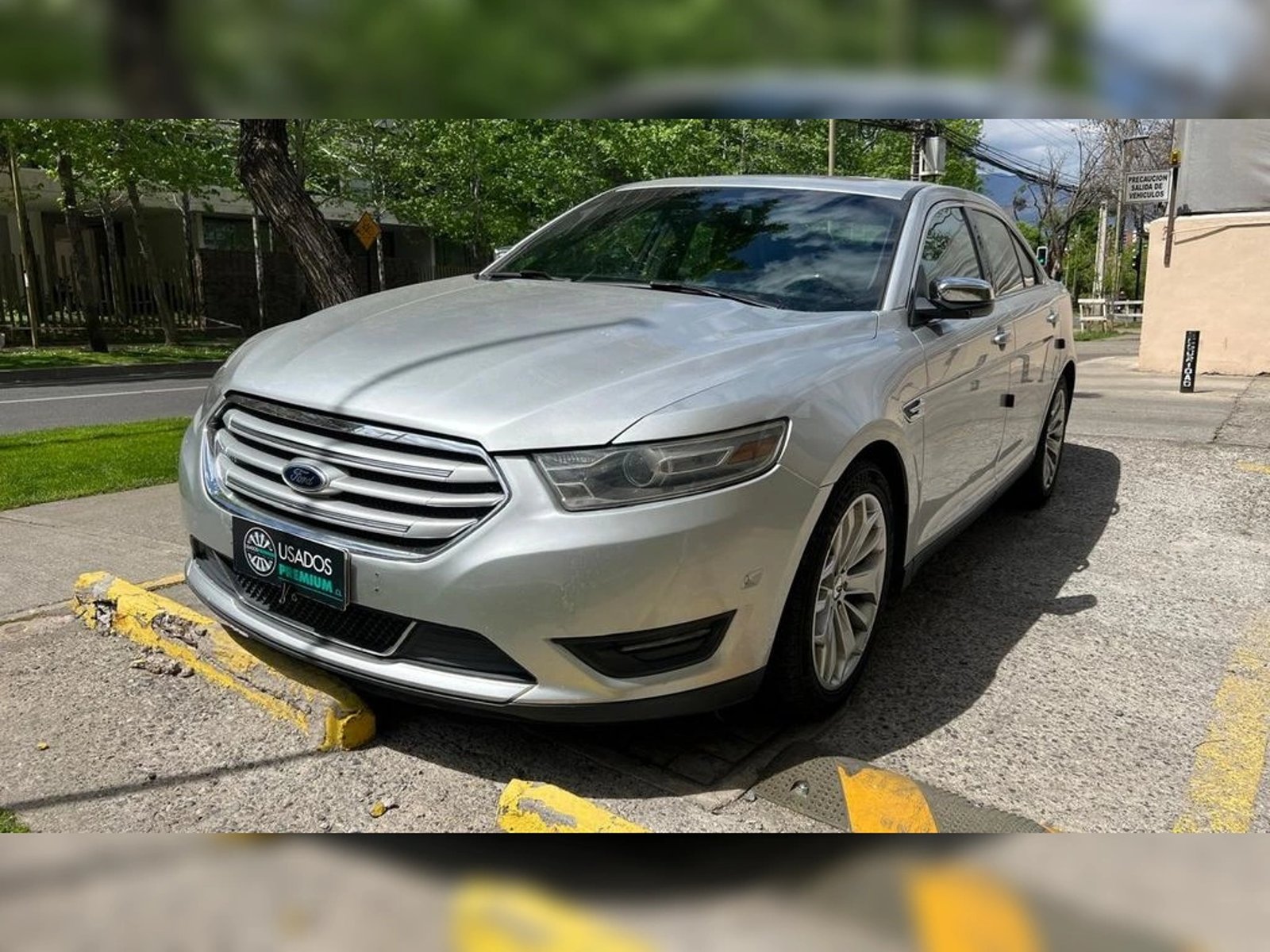 Ford Taurus 2013