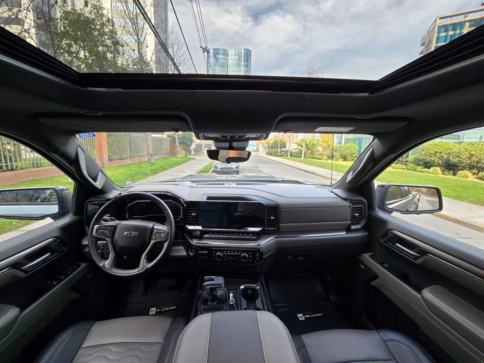 Chevrolet SILVERADO 2023 - Imagen 9 de 20