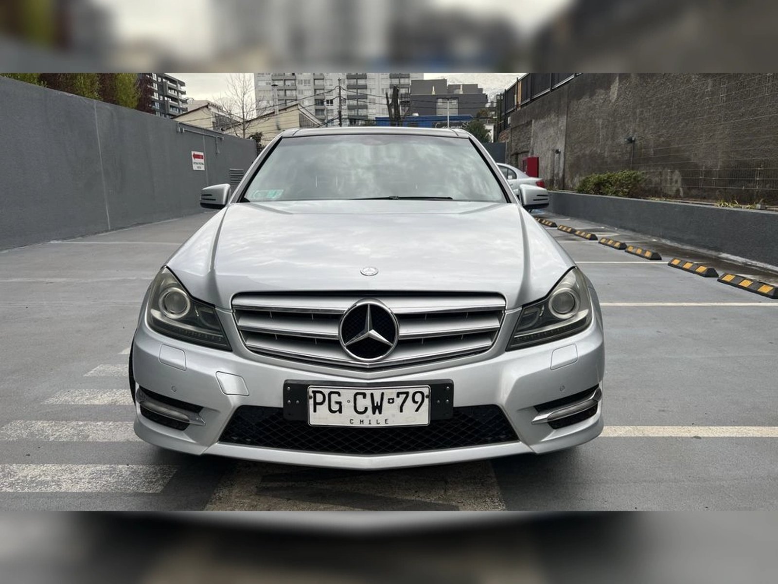 Mercedes-Benz 220 2013 - Foto 2 de 14