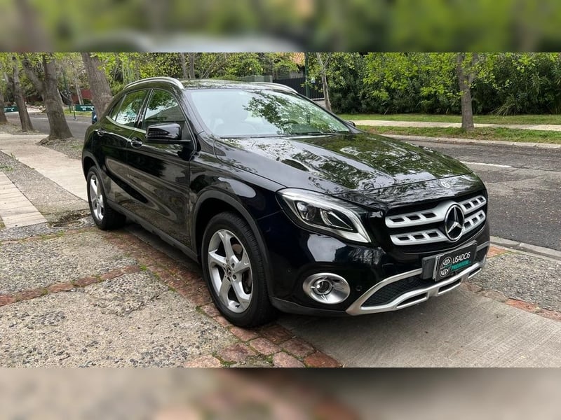 Mercedes-Benz 200 2019 - Imagen 3 de 17