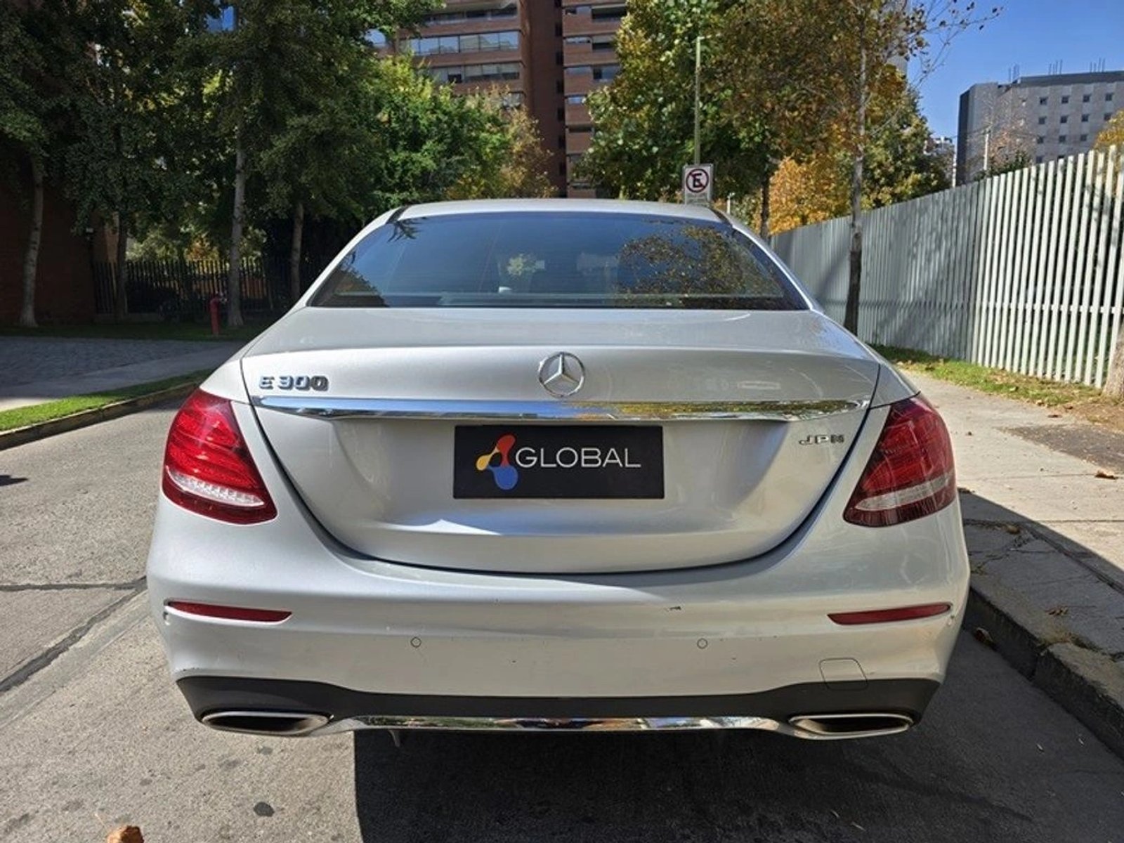 Mercedes-Benz 300 2018 - Foto 5 de 15