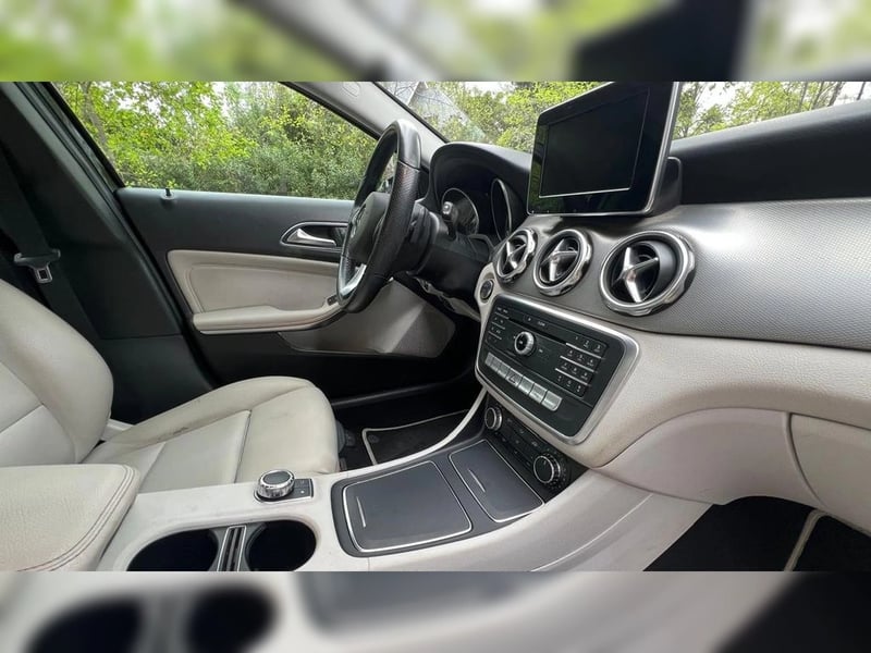 Mercedes-Benz 200 2019 - Imagen 16 de 17