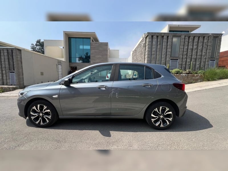 Chevrolet ONIX 2022 - Imagen 8 de 14
