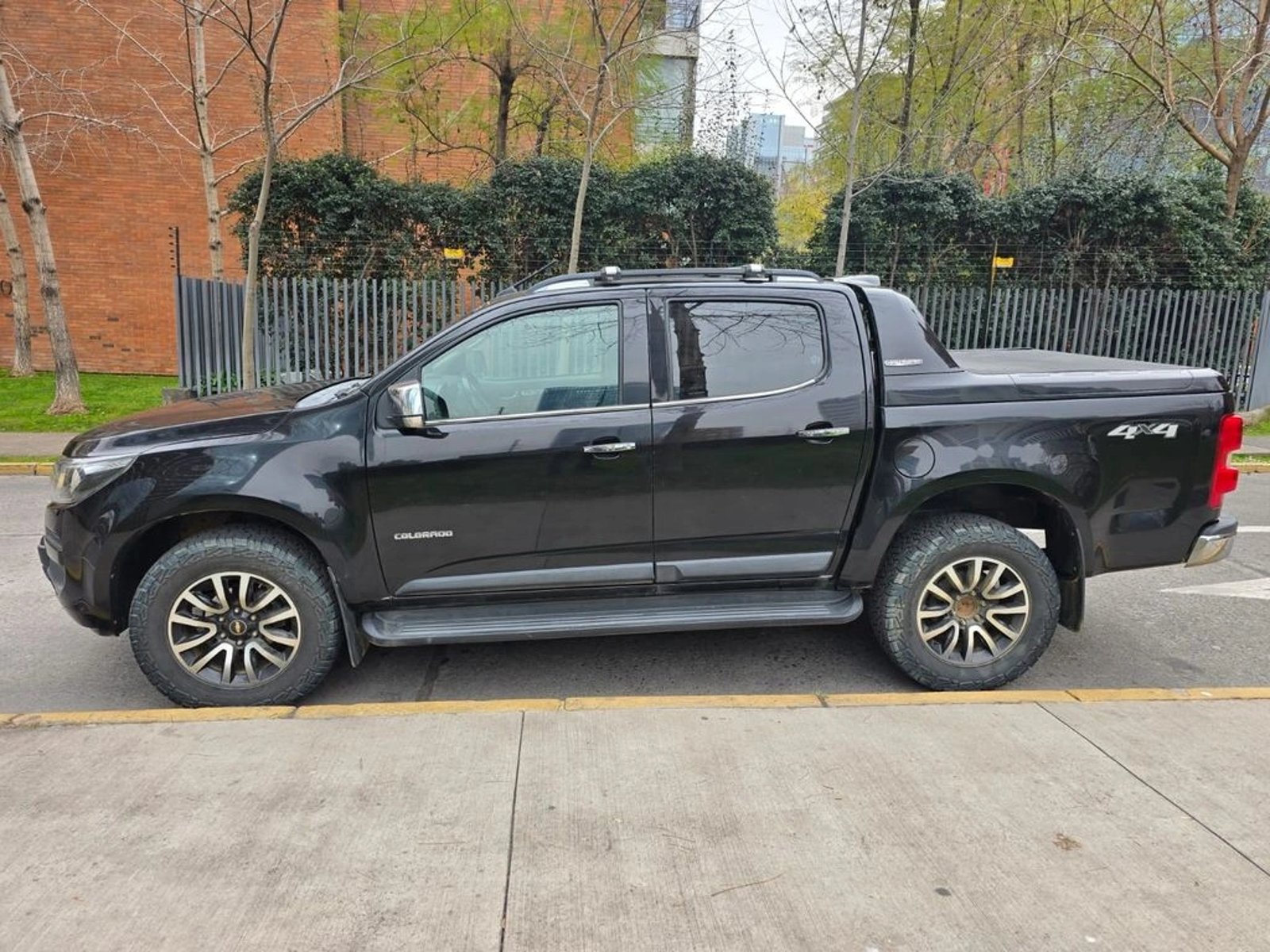 Chevrolet COLORADO 2019 - Imagen 8 de 18