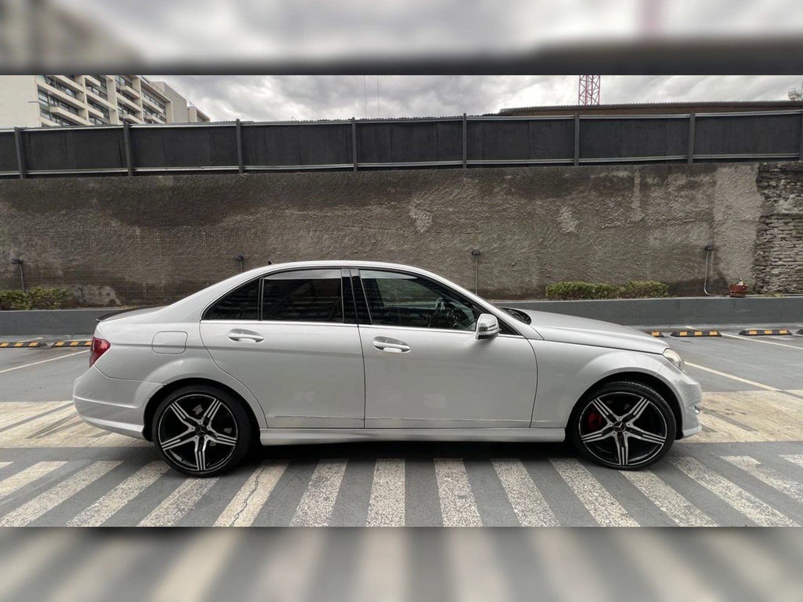 Mercedes-Benz 220 2013 - Foto 4 de 14
