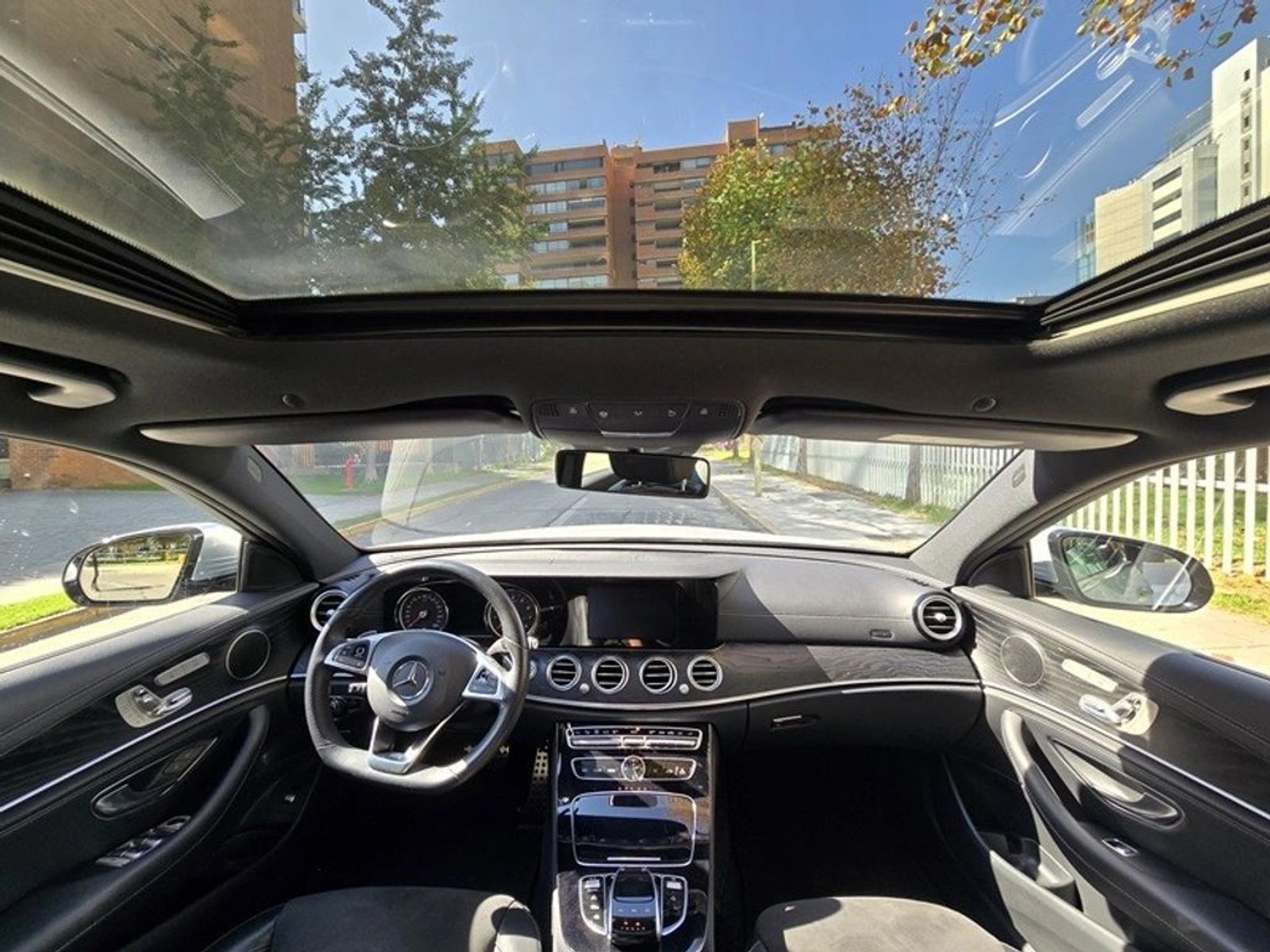 Mercedes-Benz 300 2018 - Imagen 10 de 15