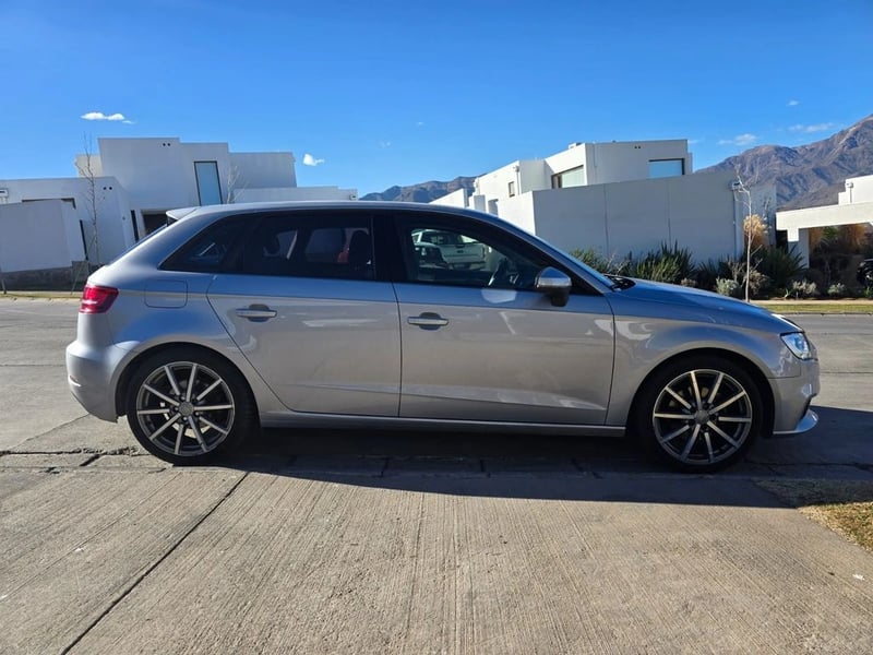 Audi A3 2020 - Imagen 9 de 18