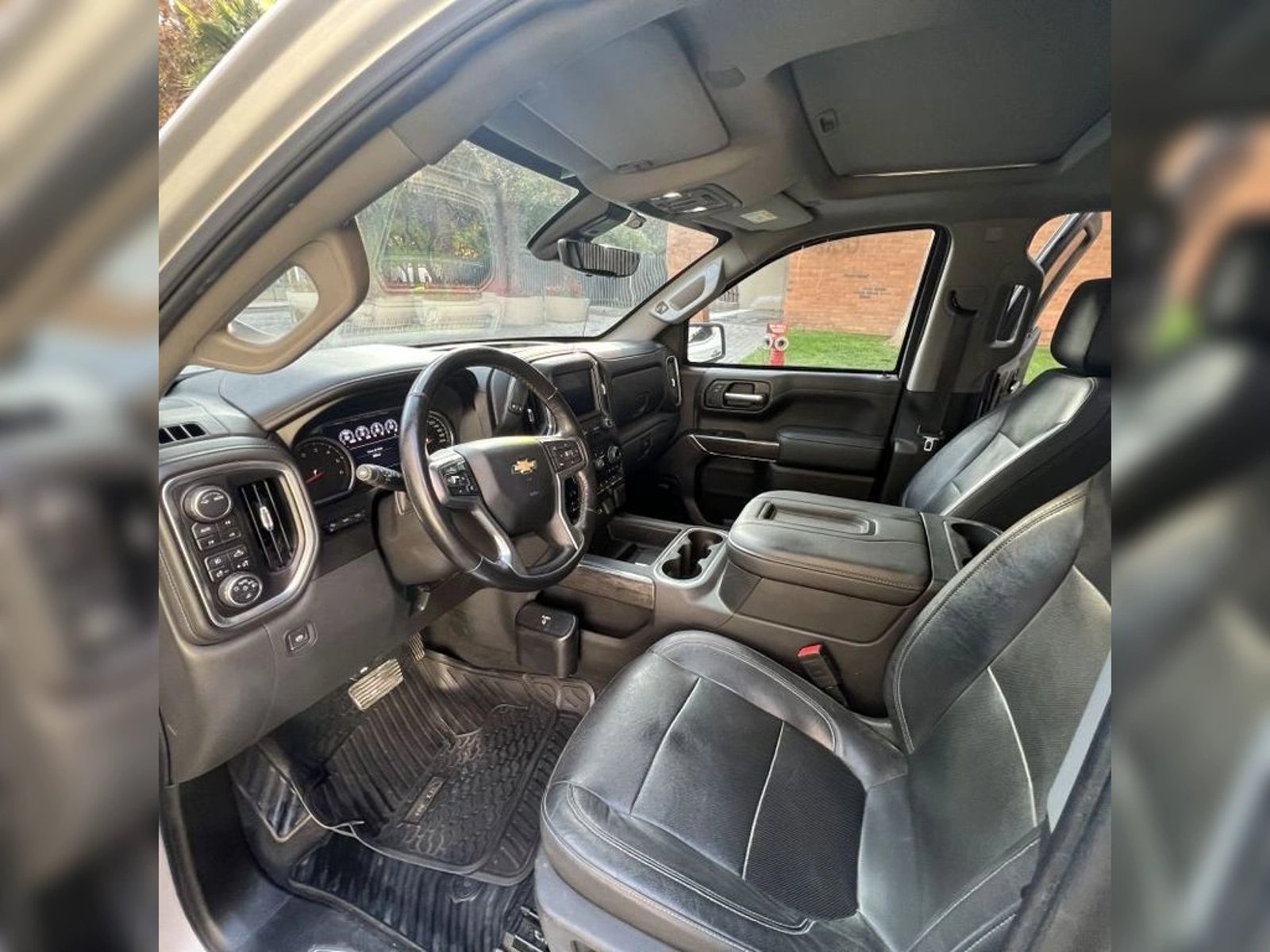 Chevrolet SILVERADO 2021 - Imagen 10 de 20