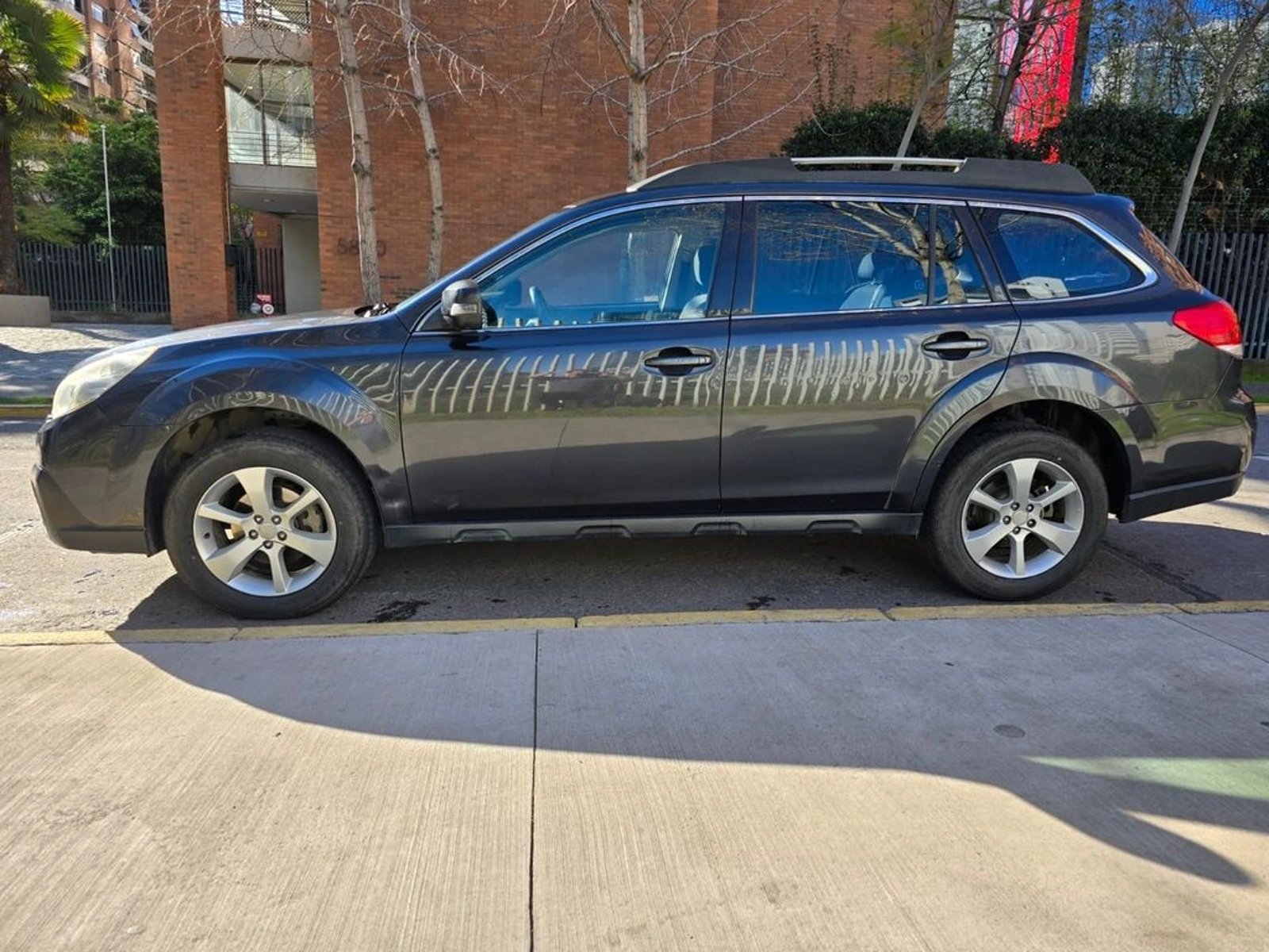 Subaru OUTBACK 2014 - Imagen 4 de 16