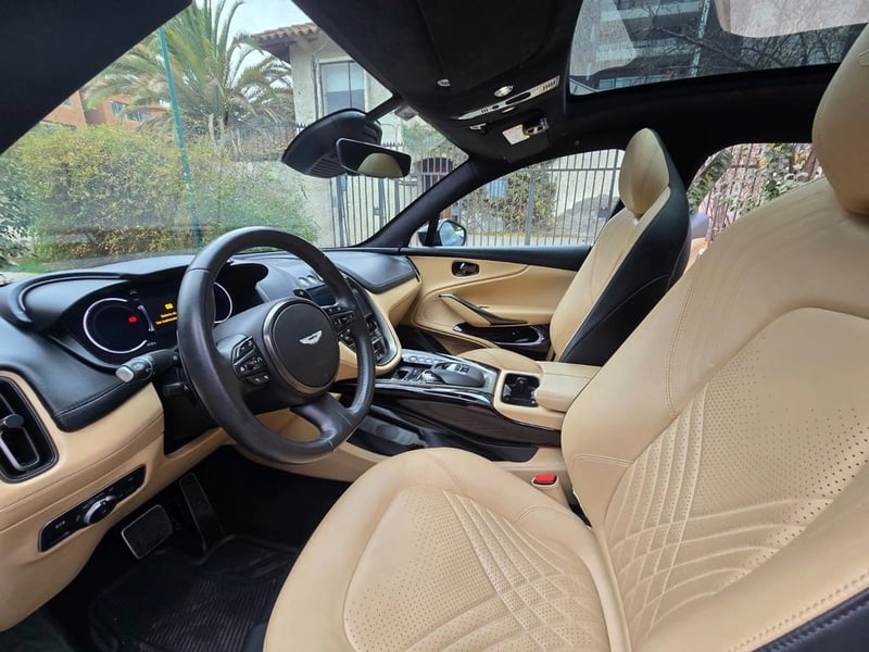 Aston Martin DBX 2023 - Imagen 14 de 20
