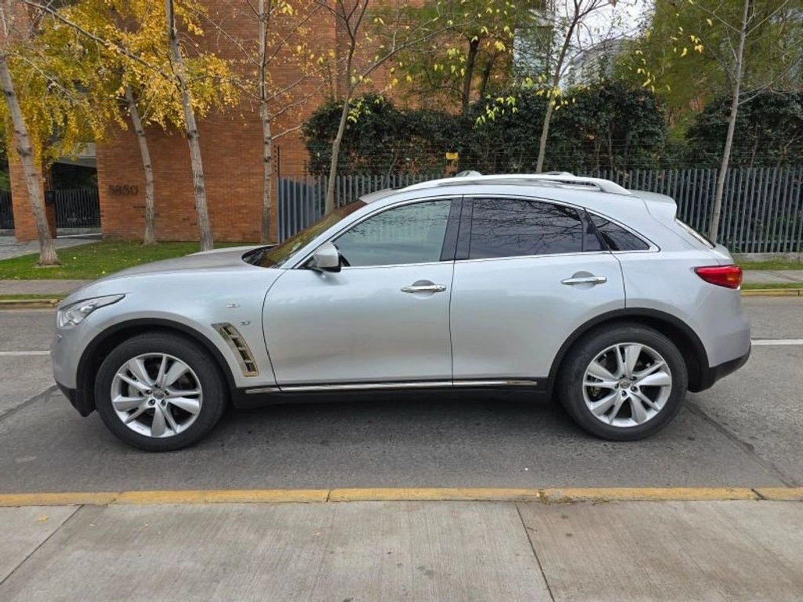 Infiniti FX37 2013 - Imagen 8 de 20