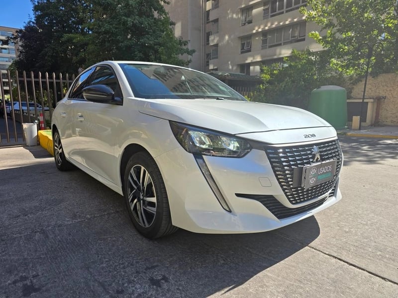 Peugeot 208 2023 - Imagen 3 de 17