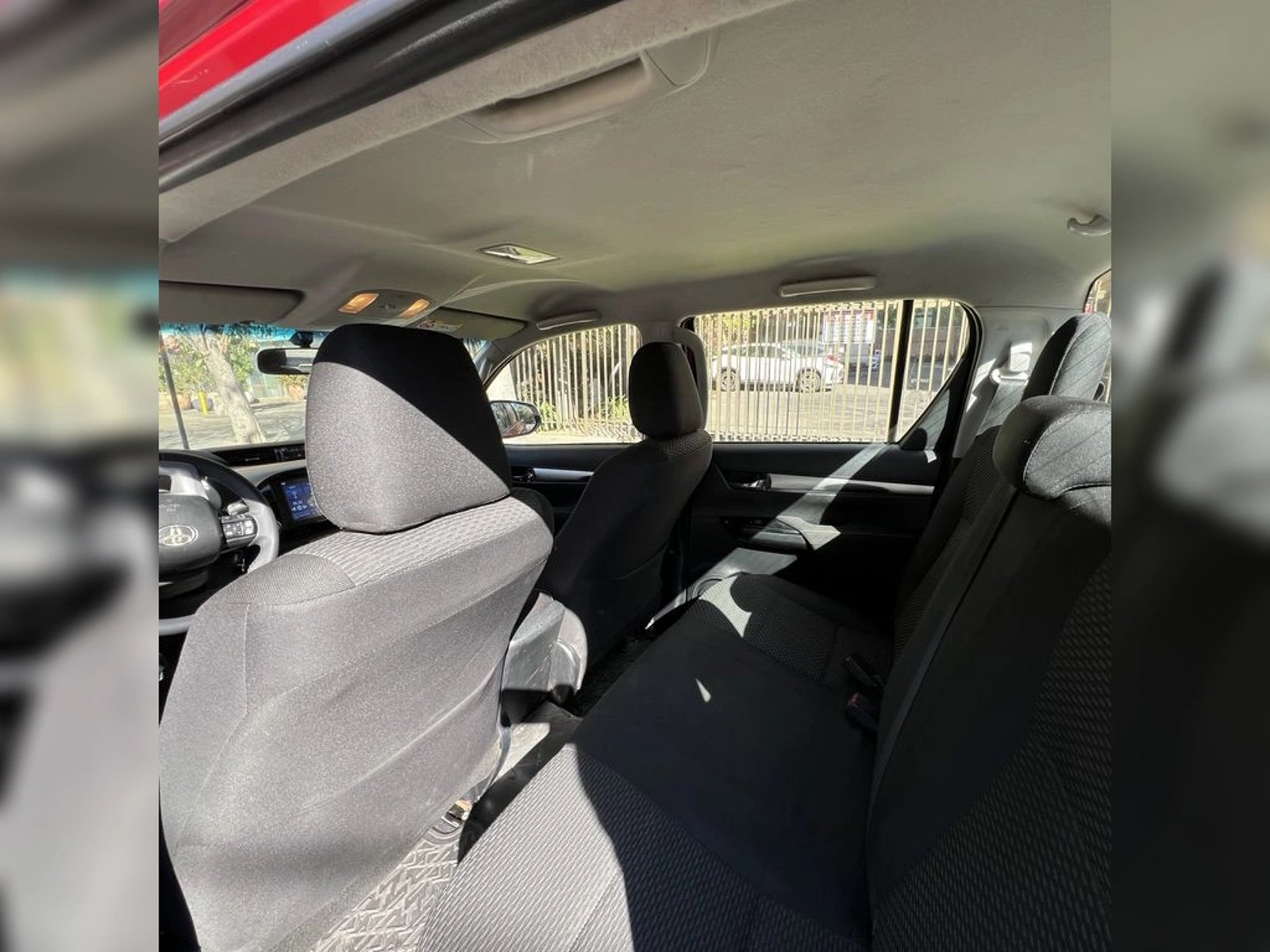 Toyota HILUX 2022 - Imagen 9 de 14