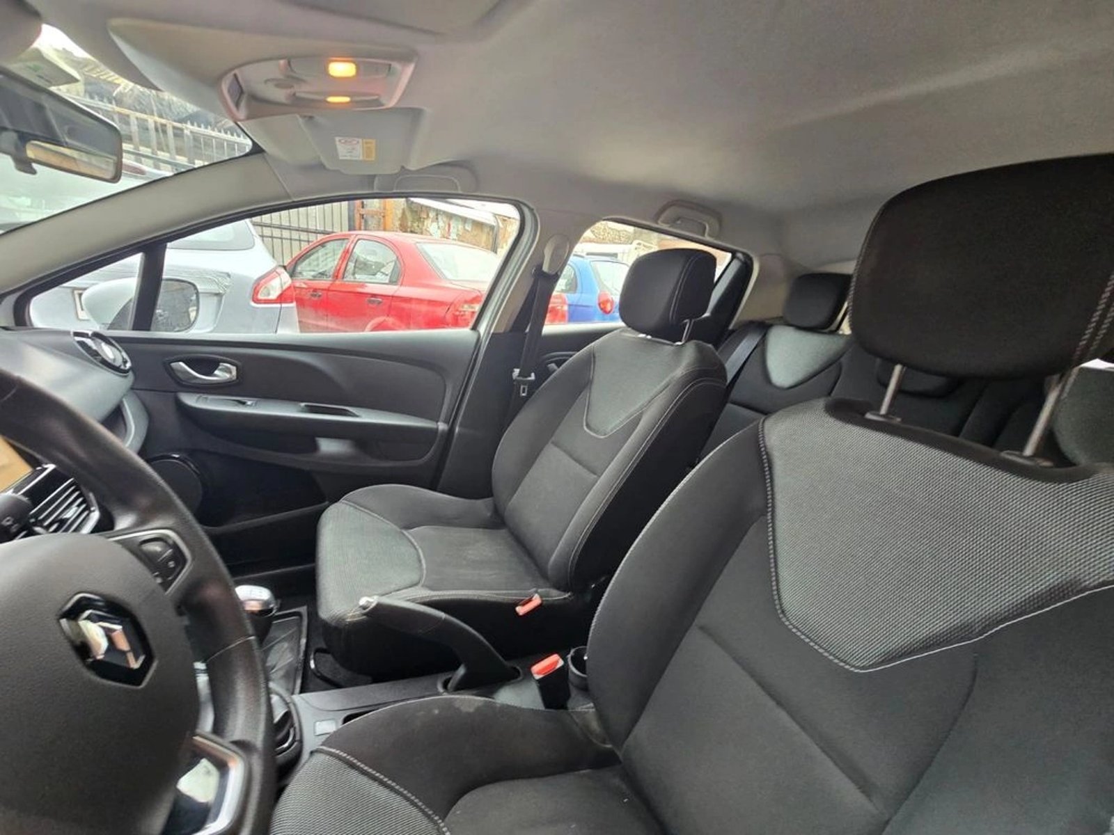 Renault CLIO 2021 - Imagen 11 de 13