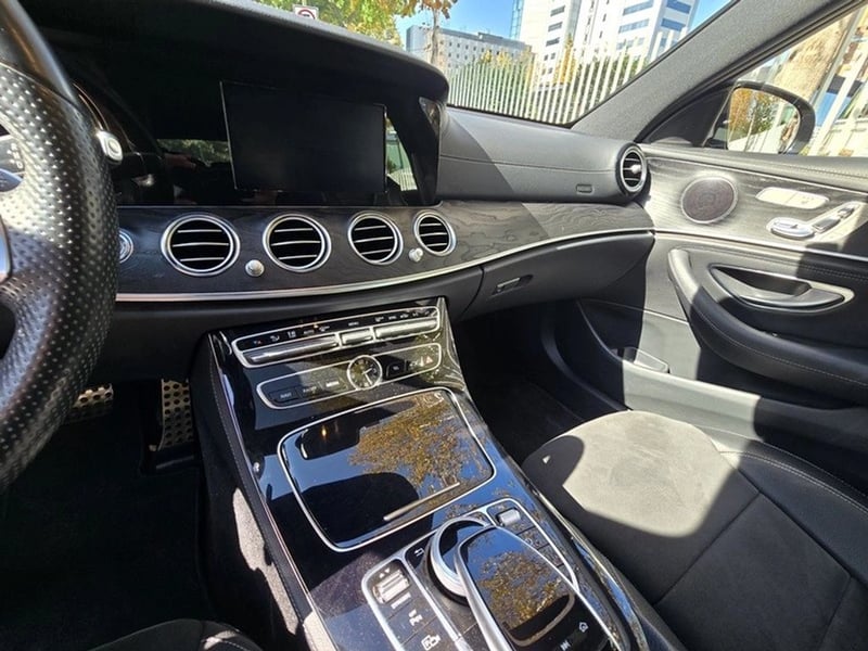 Mercedes-Benz 300 2018 - Imagen 14 de 15