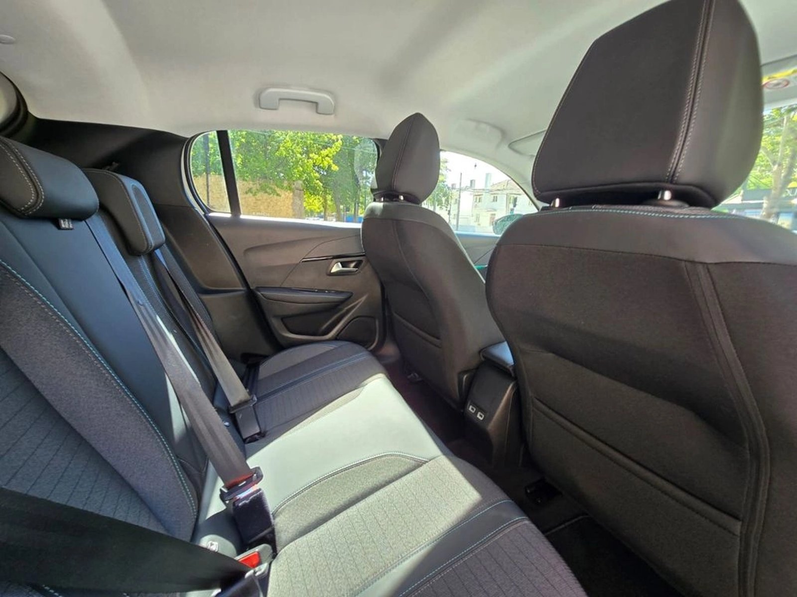 Peugeot 208 2023 - Imagen 16 de 17