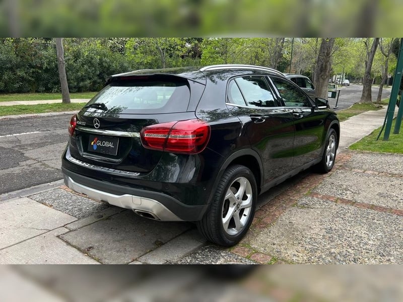 Mercedes-Benz 200 2019 - Imagen 5 de 17